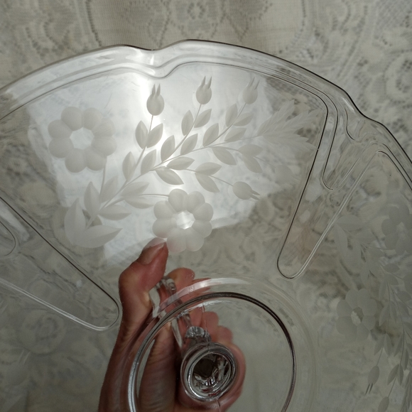 Vintage Crystal Glass Heart Handle Tidbit Serving Tray Platter Etched - Picture 3 of 6